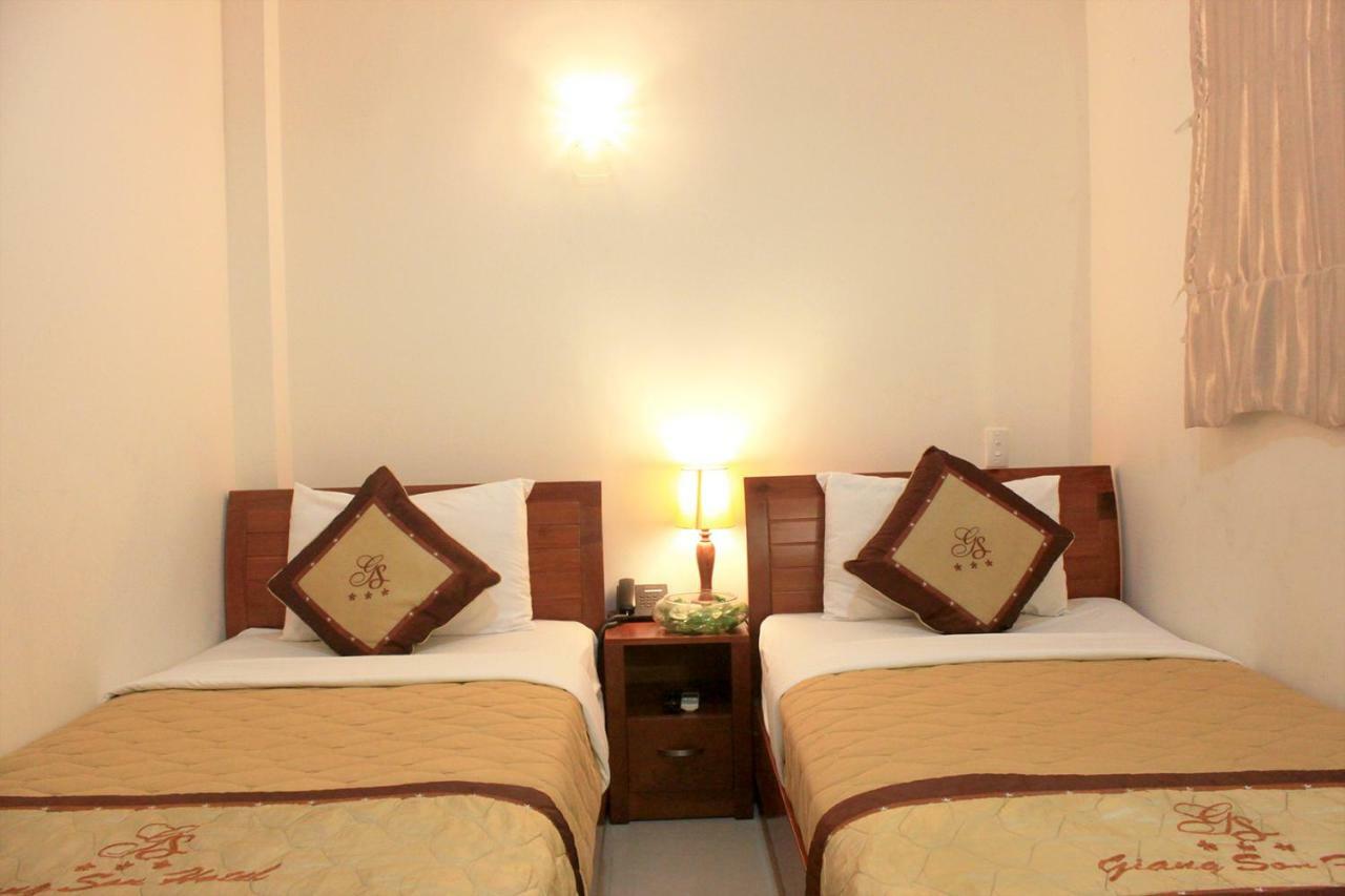 Giang Son 2 Hotel Ho Şi Min Exterior foto